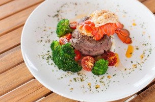 Ocean Grill & Tiki Bar food