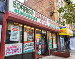 Sorriso Italian Pork Store outside