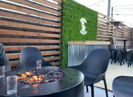 Frequentem Brewing Co. outside