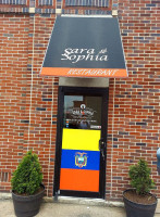 Sara Sophia outside