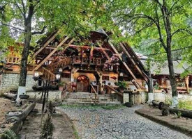 Barge Inn outside