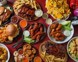 Wings To Go food
