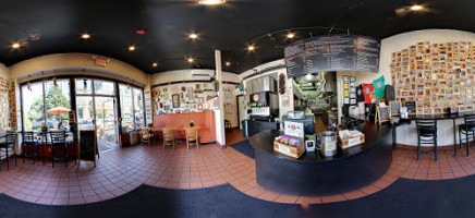 El Pelón Taqueria inside