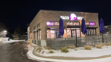 Taco Bell outside