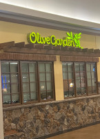 Olive Garden outside