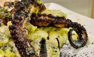 Manoli's food