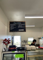 Reel Aloha Poke And Fish Co. inside
