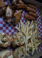 Bella's Pizzeria food