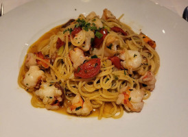 Bella's Pizzeria food