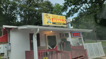 Big J's Bubba Q outside