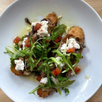 Lucile Pizza And Wine food