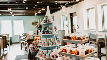 Hocking Hills Inn And Coffee Emporium inside