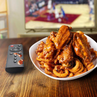 It's Just Wings food