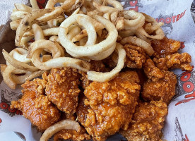 Hooters food