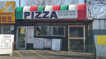 Pizza outside
