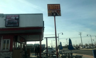 Frosty Drive-in outside