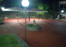 Sushi House outside
