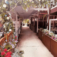 Nick's Bistro outside