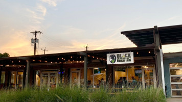 NC Coast Grill Bar outside