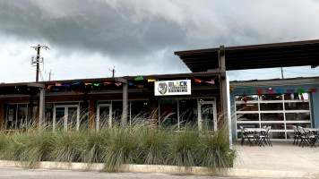 NC Coast Grill Bar outside