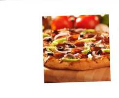 R J's Pizza Subs food