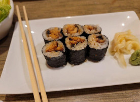 Sushi Republic food