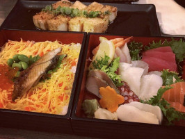 Sushi Republic food