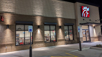 Chick-fil-a outside