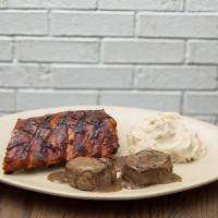 Tony Roma's food