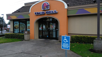 Taco Bell outside