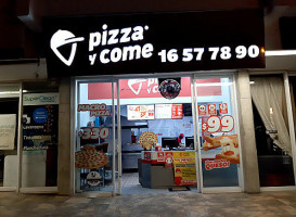 Papa Johns Pizza outside