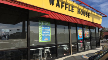 Waffle House outside