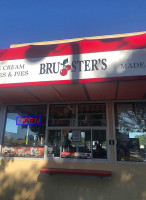 Bruster's Ice Cream outside