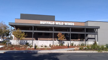 Buffalo Wild Wings outside