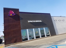 Taco Bell outside