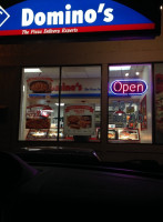 Domino's Pizza outside