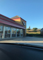 Carl's Jr. Exterior