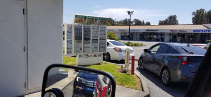 Del Taco outside