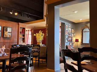 restaurant image