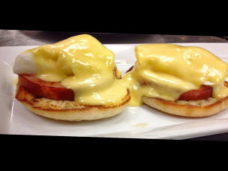 Eggsclusive Cafe