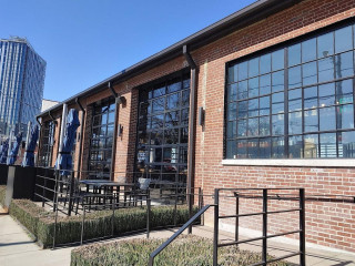 Ole Smoky Distillery/yee-haw Brewing Co.