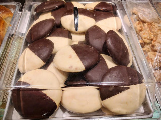 Lety's Bakery And Cafe