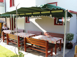 Doozle's Frozen Custard