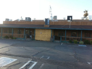 Mike's Roadhouse Cafe