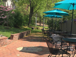 Inn at Millrace Pond