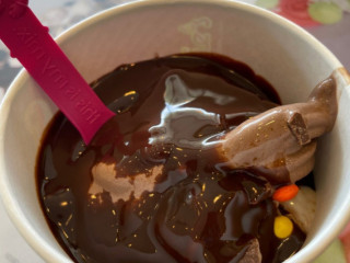 Menchie's Frozen Yogurt