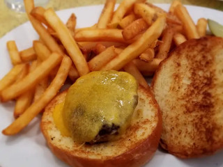 Yankee Pier Lafayette