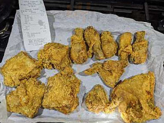 Lee's Famous Recipe Chicken