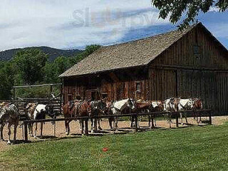 Vee Guest Ranch