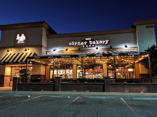 Corner Bakery Cafe